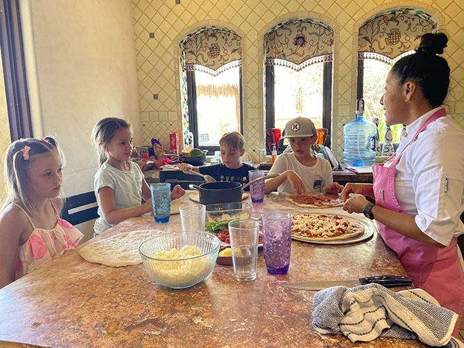 Chef Ari teach future chefs